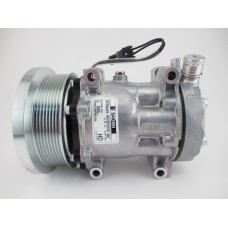 New John Deere OEM A/C Compressor RE68372 Sanden 4698  SD4698 AG719144 RE68372 AG522391